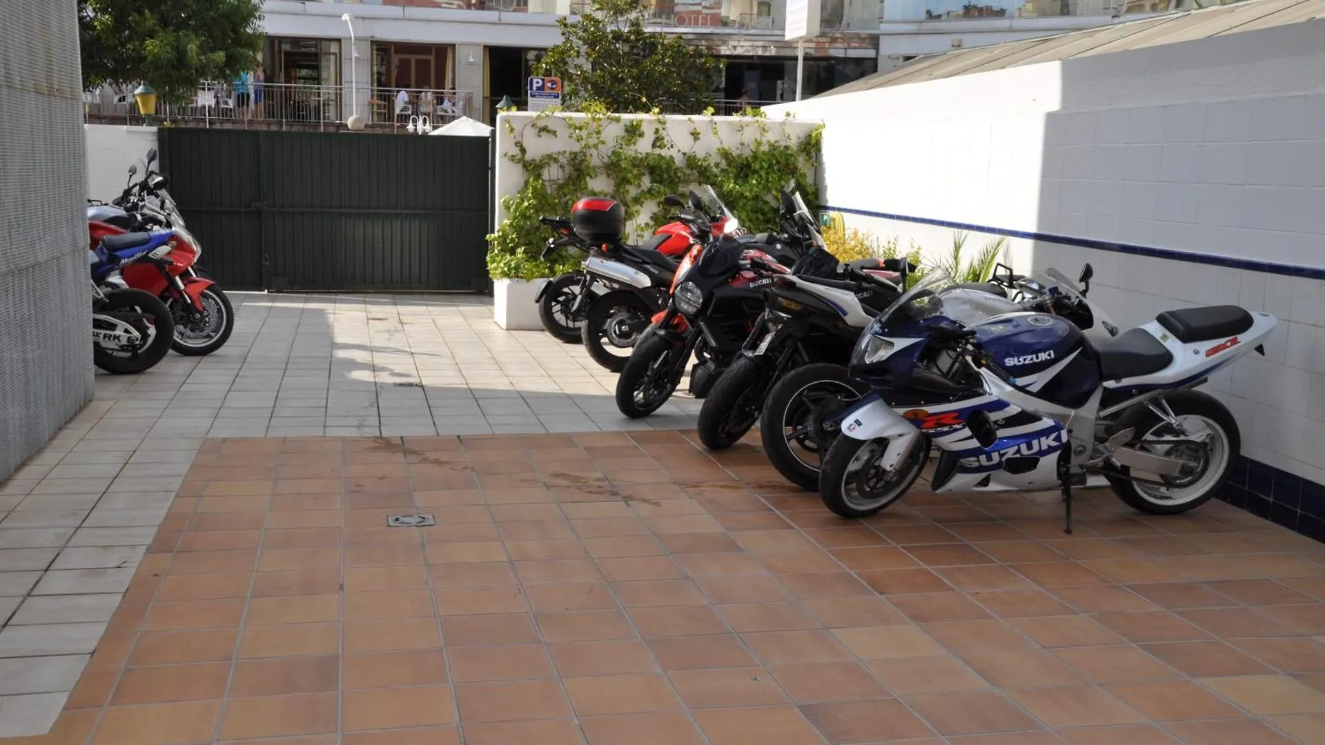 Aparthotel Safari Calella